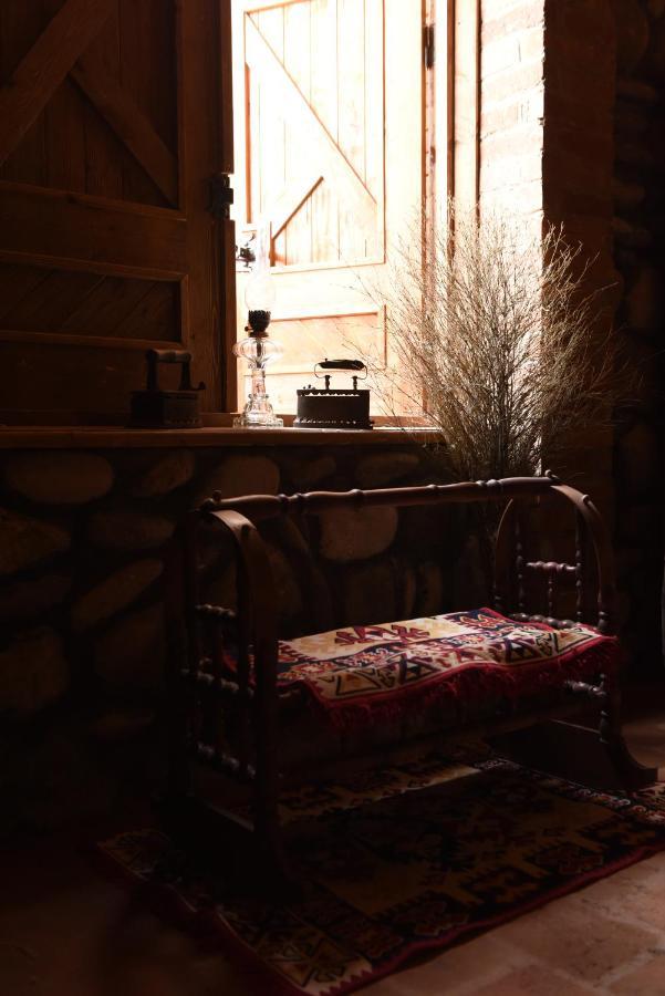 Chateau khashmi Bagian luar foto